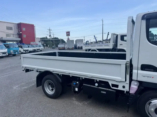 三菱 キャンター 2RG-FBA20(2WD)の写真7