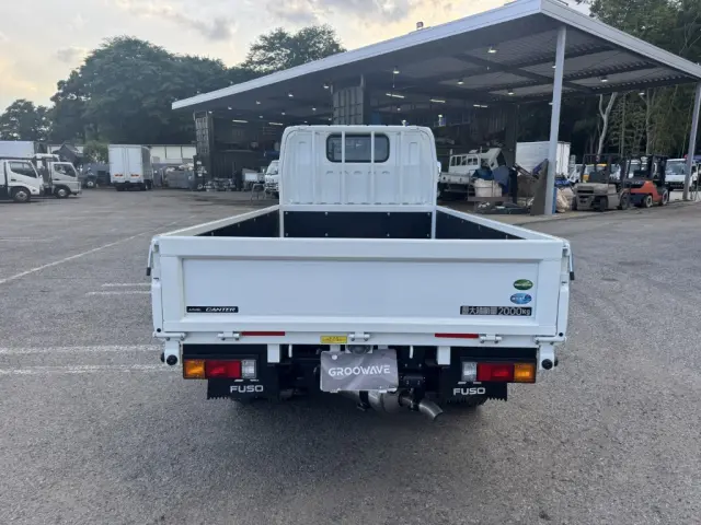 三菱 キャンター 2RG-FBA20(2WD)の写真9