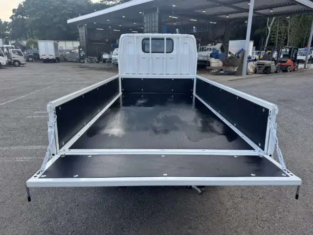 三菱 キャンター 2RG-FBA20(2WD)の写真10