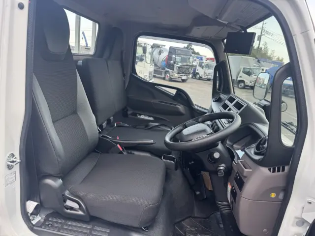 三菱 キャンター 2RG-FBA20(2WD)の写真22