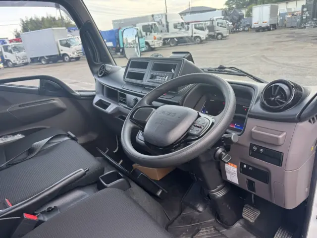 三菱 キャンター 2RG-FBA20(2WD)の写真24
