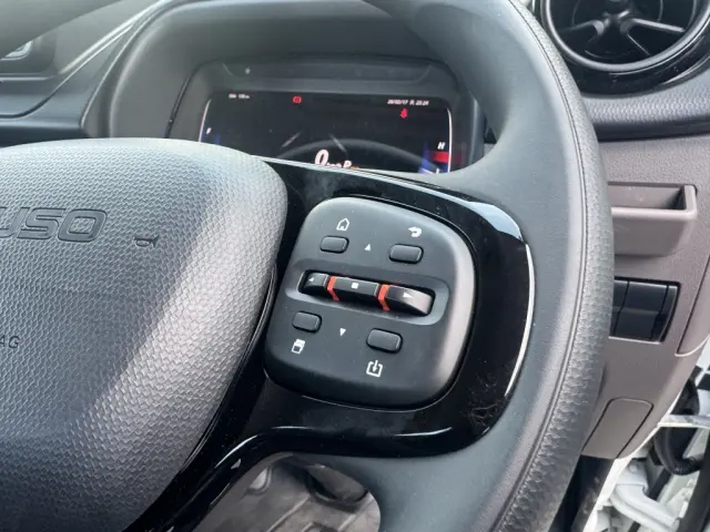 三菱 キャンター 2RG-FBA20(2WD)の写真28