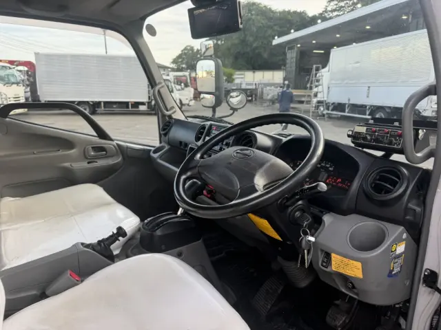 日野 デュトロ TPG-XZU600X(2WD)の写真35