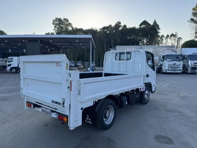 三菱 キャンター 2RG-FBA20(2WD)の写真3