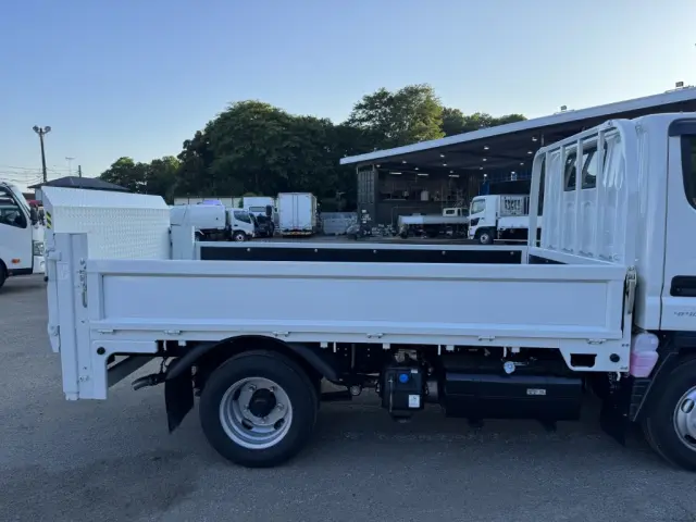 三菱 キャンター 2RG-FBA20(2WD)の写真6