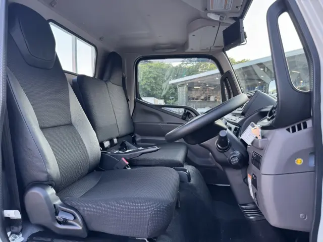 三菱 キャンター 2RG-FBA20(2WD)の写真23