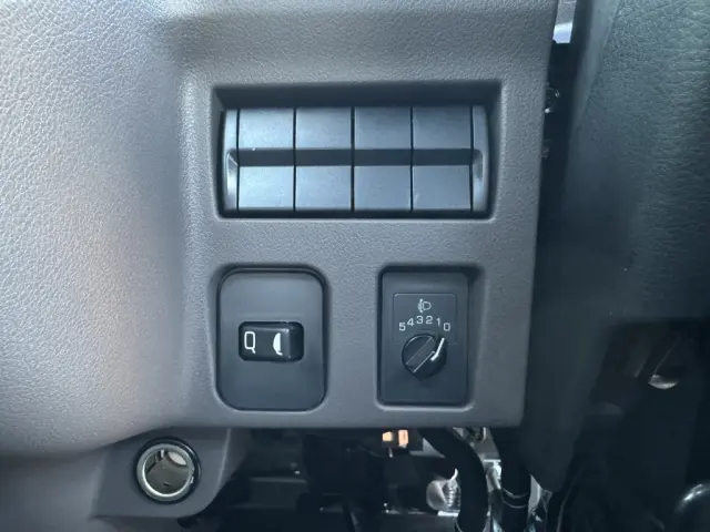三菱 キャンター 2RG-FBA20(2WD)の写真31