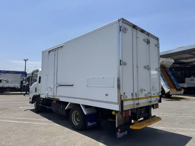 いすゞ エルフ 2SG-NPR88AN(2WD)の写真5