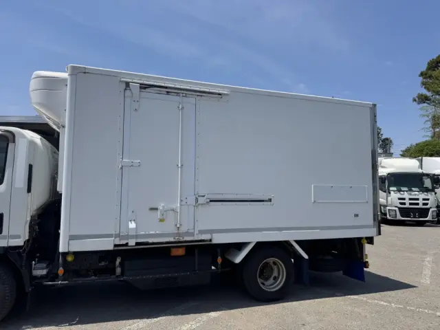 いすゞ エルフ 2SG-NPR88AN(2WD)の写真8