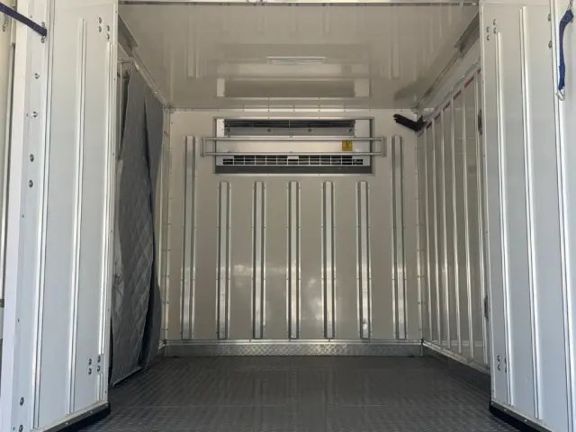 いすゞ エルフ 2SG-NPR88AN(2WD)の写真15