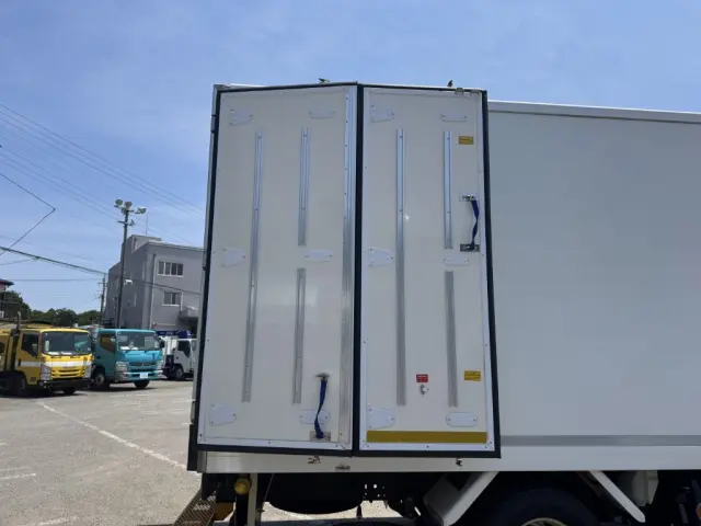 いすゞ エルフ 2SG-NPR88AN(2WD)の写真18