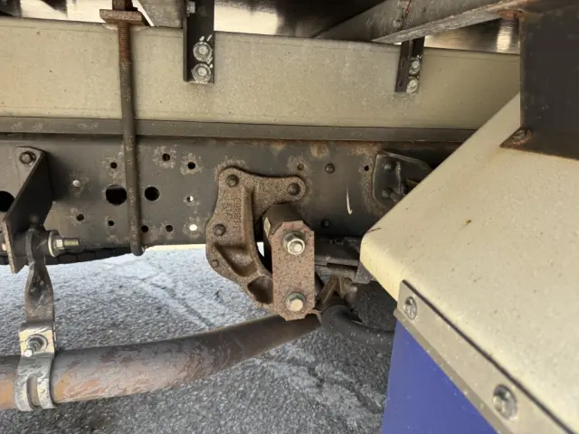 いすゞ エルフ 2SG-NPR88AN(2WD)の写真22