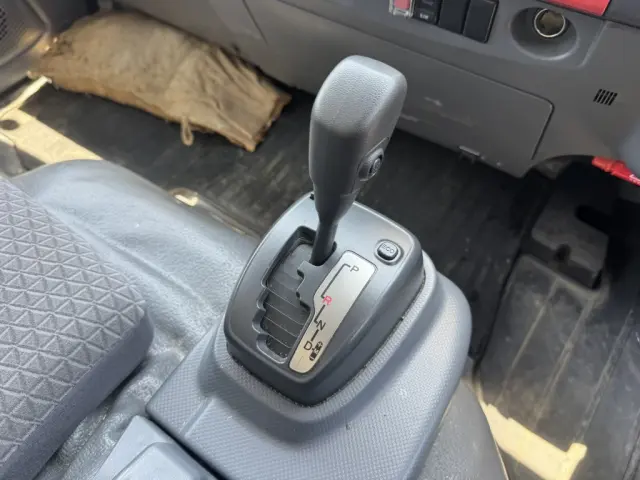 いすゞ エルフ 2SG-NPR88AN(2WD)の写真30