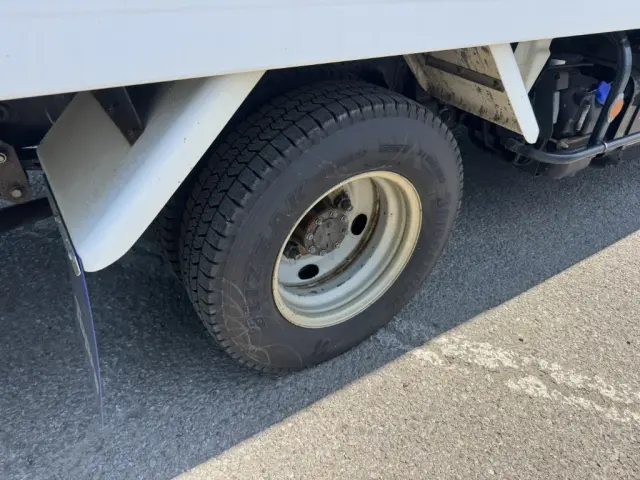 いすゞ エルフ 2SG-NPR88AN(2WD)の写真41