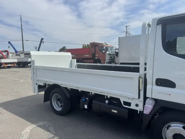 三菱 キャンター 2RG-FBA20(2WD)の写真7