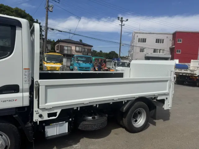 三菱 キャンター 2RG-FBA20(2WD)の写真8