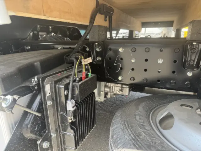 三菱 キャンター 2RG-FBA20(2WD)の写真18