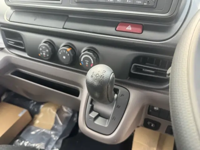 三菱 キャンター 2RG-FBA20(2WD)の写真29