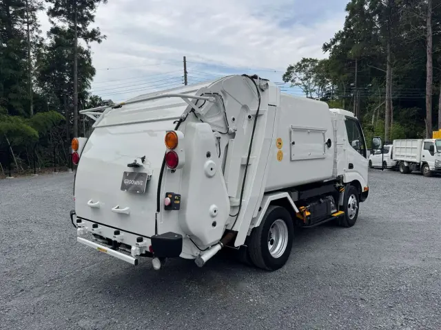 日野 デュトロ TPG-XZU600X(2WD)の写真5