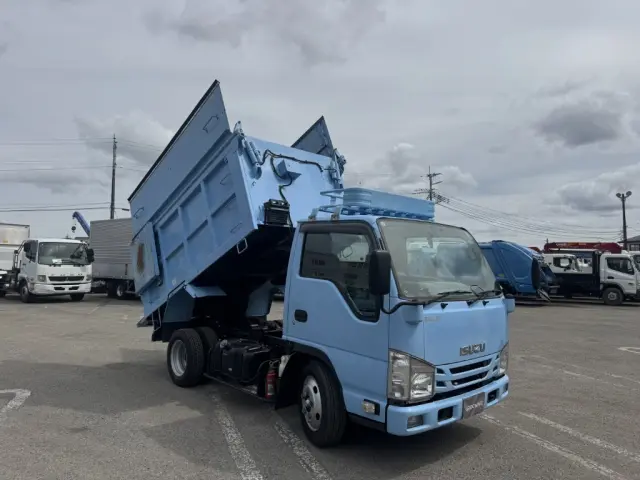 いすゞ エルフ TPG-NKR85AN(2WD)の写真3