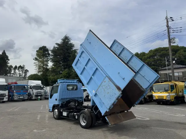 いすゞ エルフ TPG-NKR85AN(2WD)の写真16
