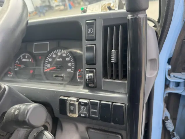 いすゞ エルフ TPG-NKR85AN(2WD)の写真37