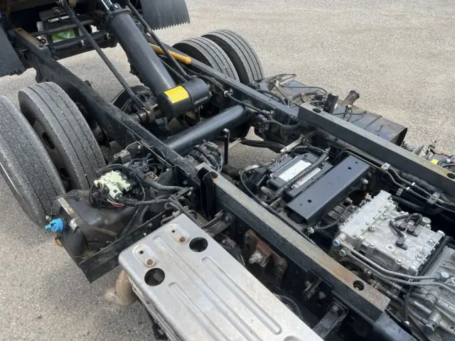 三菱 キャンター TPG-FDA40(4WD)の写真18