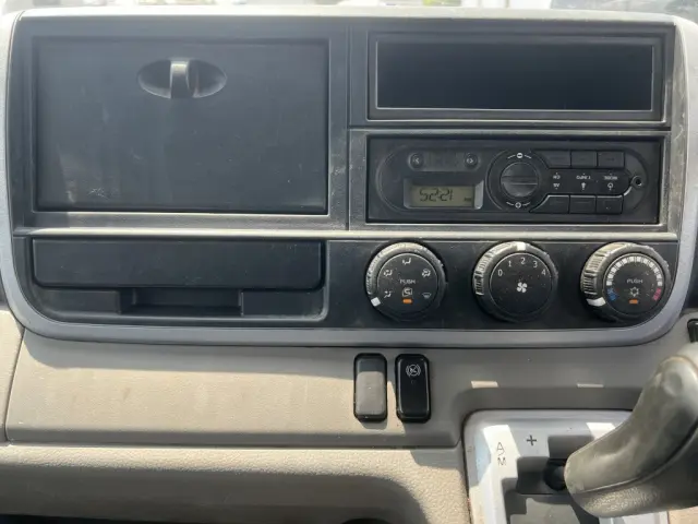 三菱 キャンター TPG-FDA40(4WD)の写真32