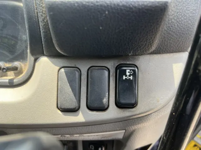 三菱 キャンター TPG-FDA40(4WD)の写真33