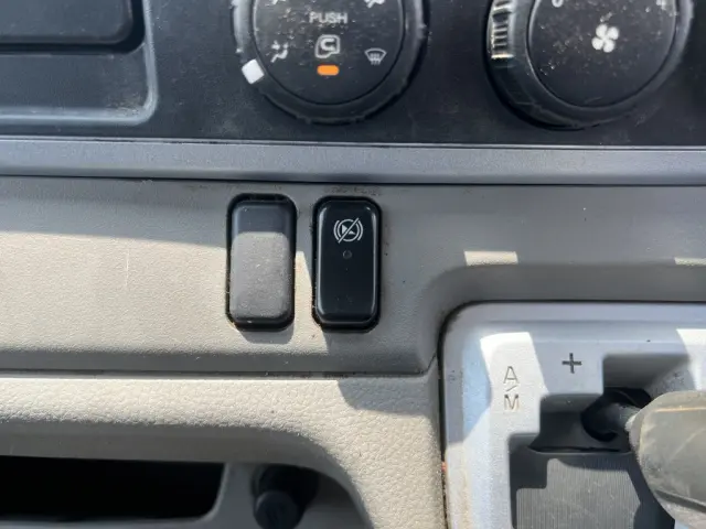 三菱 キャンター TPG-FDA40(4WD)の写真35