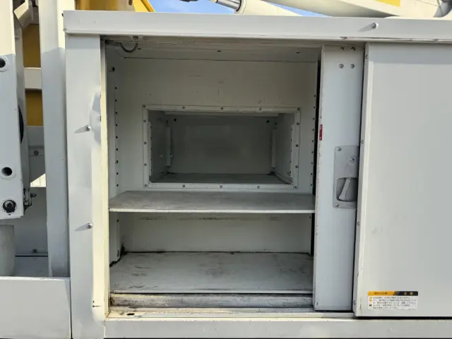 いすゞ エルフ TKG-NKR85AN(2WD)の写真10
