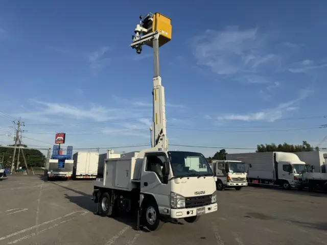 いすゞ エルフ TKG-NKR85AN(2WD)の写真13