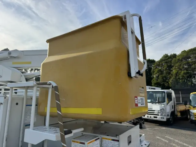 いすゞ エルフ TKG-NKR85AN(2WD)の写真16