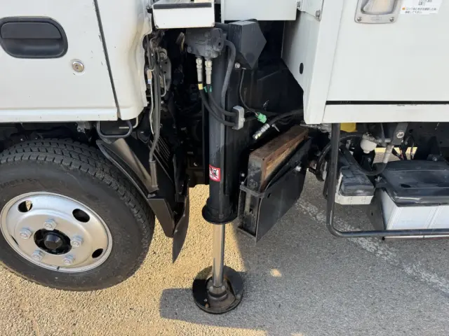 いすゞ エルフ TKG-NKR85AN(2WD)の写真21