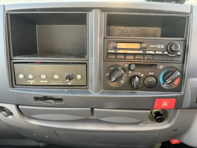 いすゞ エルフ TKG-NKR85AN(2WD)の写真34