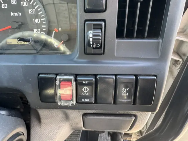 いすゞ エルフ TKG-NKR85AN(2WD)の写真35