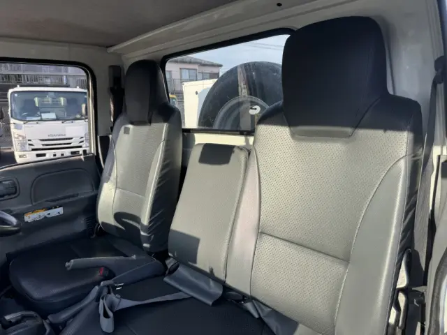 いすゞ エルフ TKG-NKR85AN(2WD)の写真40