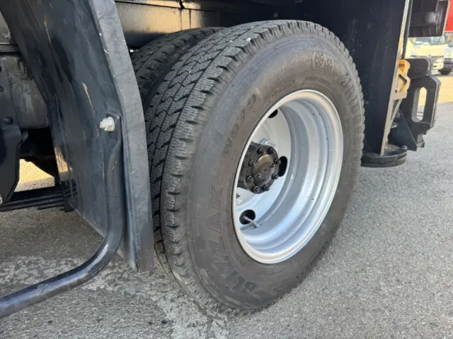 いすゞ エルフ TKG-NKR85AN(2WD)の写真48
