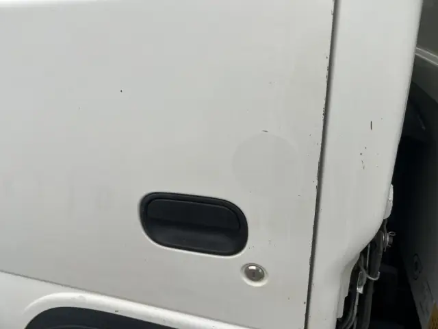 いすゞ エルフ TKG-NJR85AD(2WD)の写真45
