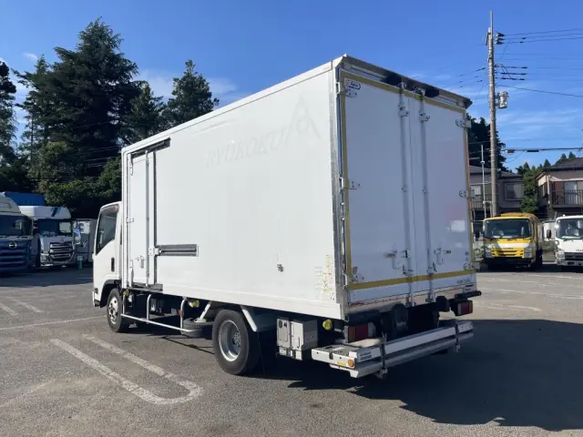 いすゞ エルフ TPG-NPR85AN(2WD)の写真5