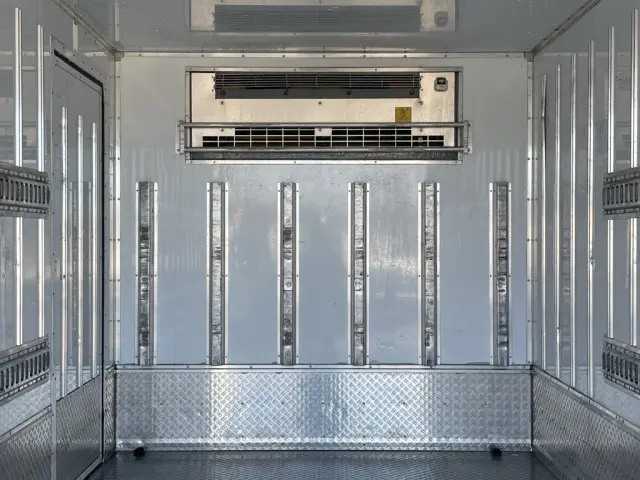いすゞ エルフ TPG-NPR85AN(2WD)の写真18