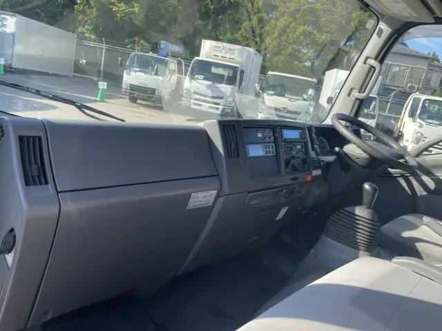 いすゞ エルフ TPG-NPR85AN(2WD)の写真42