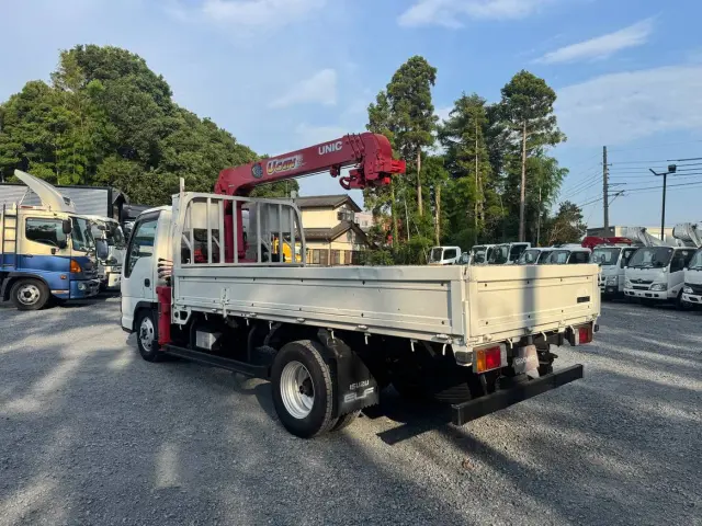 いすゞ エルフ PB-NKR81AR(2WD)の写真2