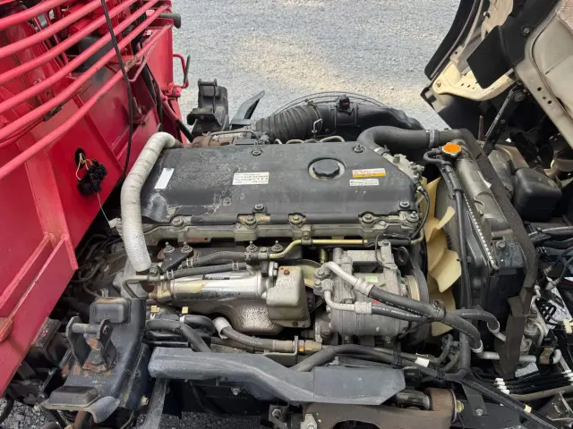 いすゞ エルフ PB-NKR81AR(2WD)の写真31