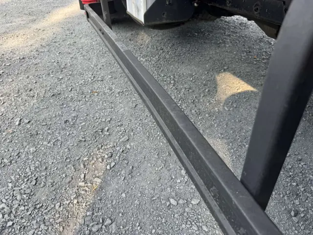いすゞ エルフ PB-NKR81AR(2WD)の写真50