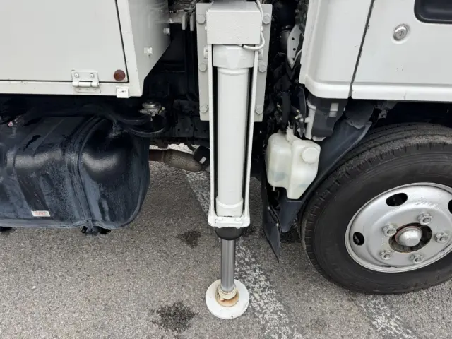 いすゞ エルフ TPG-NKR85AN(2WD)の写真19