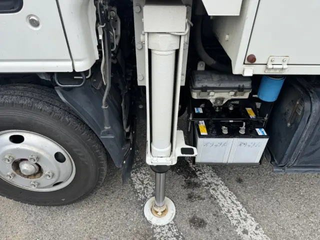いすゞ エルフ TPG-NKR85AN(2WD)の写真20