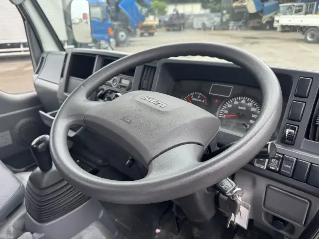 いすゞ エルフ TPG-NKR85AN(2WD)の写真31