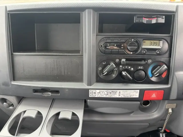 いすゞ エルフ TPG-NKR85AN(2WD)の写真33