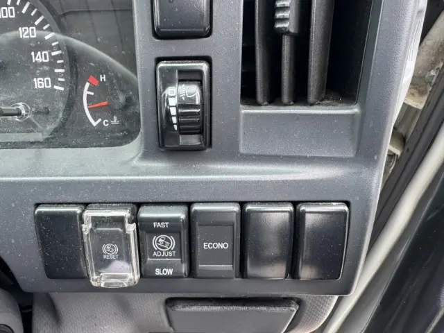 いすゞ エルフ TPG-NKR85AN(2WD)の写真35